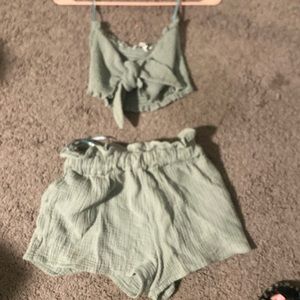 Ruffle hem, bow tie halter top two piece olive green set